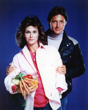 Scarecrow and Mrs King Kate Jackson holds veggies Bruce Boxleitner 8x10 photo