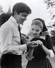 Pretty Polly 1967 Hayley Mills holds hands with Shashi Kapoor 8x10 inch photo