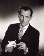 Peter Cushing looks dashing in 1955 portrait The End of the Affair 8x10 photo