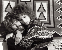A Star is Born 1977 Barbra Streisand hugs Kris Kristofferson 8x10 inch photo