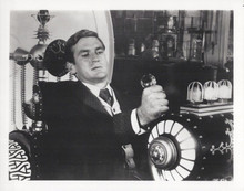 The Time machine 1960 Rod Taylor at controls of the time machine 8x10 photo