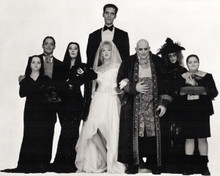 Addams Family Values 1993 Ricci Julia Huston Lloyd Kane & cast 8x10 photo