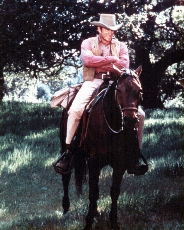 Gunsmoke James Arness as Marshall Dillon sat on his horse 8x10 inch photo -  The Movie Store