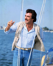 Tom Selleck in blue shirt & jeans on boat in Hawaii as Magnum 8x10 photo