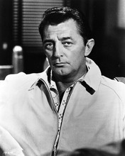 Robert Mitchum wears casual zip up bomber jacket 1962 Cape Fear 8x10 inch photo