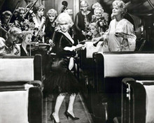 Some Like it Hot Lemmon & Curtis Marilyn Monroe Running Wild number 8x10 photo