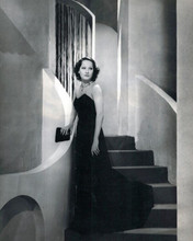 Merle Oberon exudes glamour classic 1930's full body pose 8x10 inch photo
