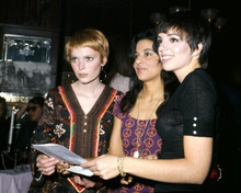 Liza Minnelli & Mia Farrow 1968 pose for press cameras 8x10 inch photo