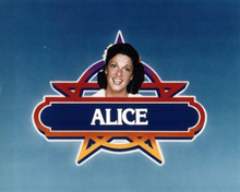 Alice 1976 TV series Linda Lavin smiling with show logo 8x10 inch photo