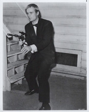 David McCallum holding gun with telescope Man From UNCLE vintage 8x10 inch photo