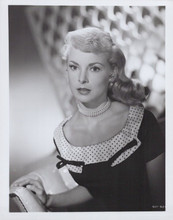 Janet Leigh wears pearls classic Hollywood portrit vintage 8x10 inch photo