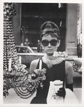 Audrey Hepburn looks in Tiffany store window as Holly vintage 8x10 inch photo