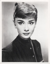 Audrey hepburn stylish 1950's era Hollywood studio portrait 8x10 inch photo