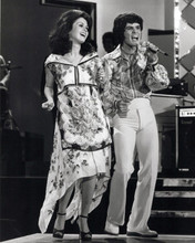 Donnie & Marie 1970's TV Show Marie Osmond Donny Osmond sing 8x10 inch photo