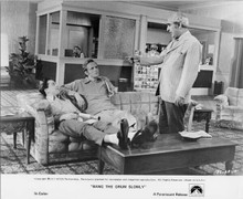 Bang The Drum Slowly original 8x10 photo Robert de Niro Michael Moriarty on sofa