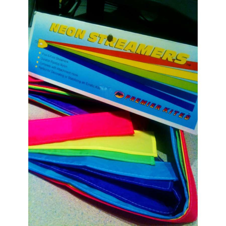 6 ft. 5 Ply Streamers/Neon/Hemmed / Picture Pretty Kites