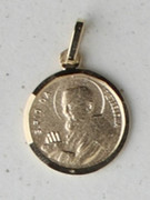 9kt Gold Pendants: Padre Pio 13mm (ME948)