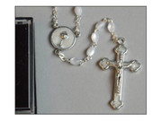 Communion Rosary: Pearl & Enamel White (RXIMCW)