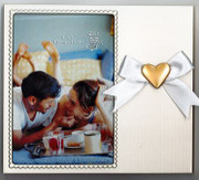 Photo Frame with Heart Motif (PL105W)
