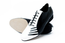 Online Tango Shoes - 2x4 al pie San Telmo Flex Negro y Blanco