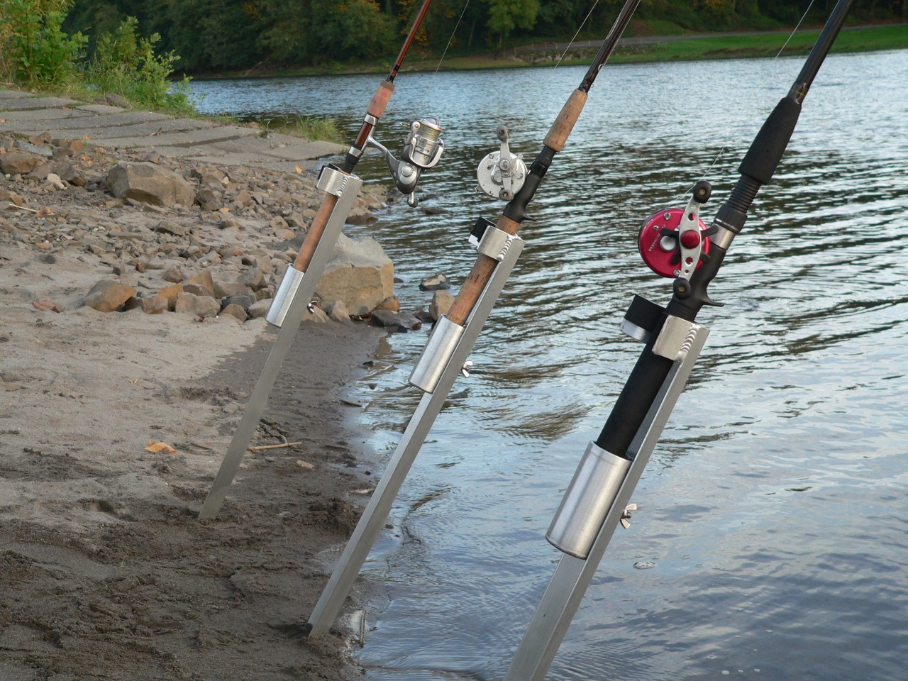 E-jades Fishing Rod Holders for Bank Fishing, Fish Pole/Rod Holder Ground,  Bank Fishing Rod