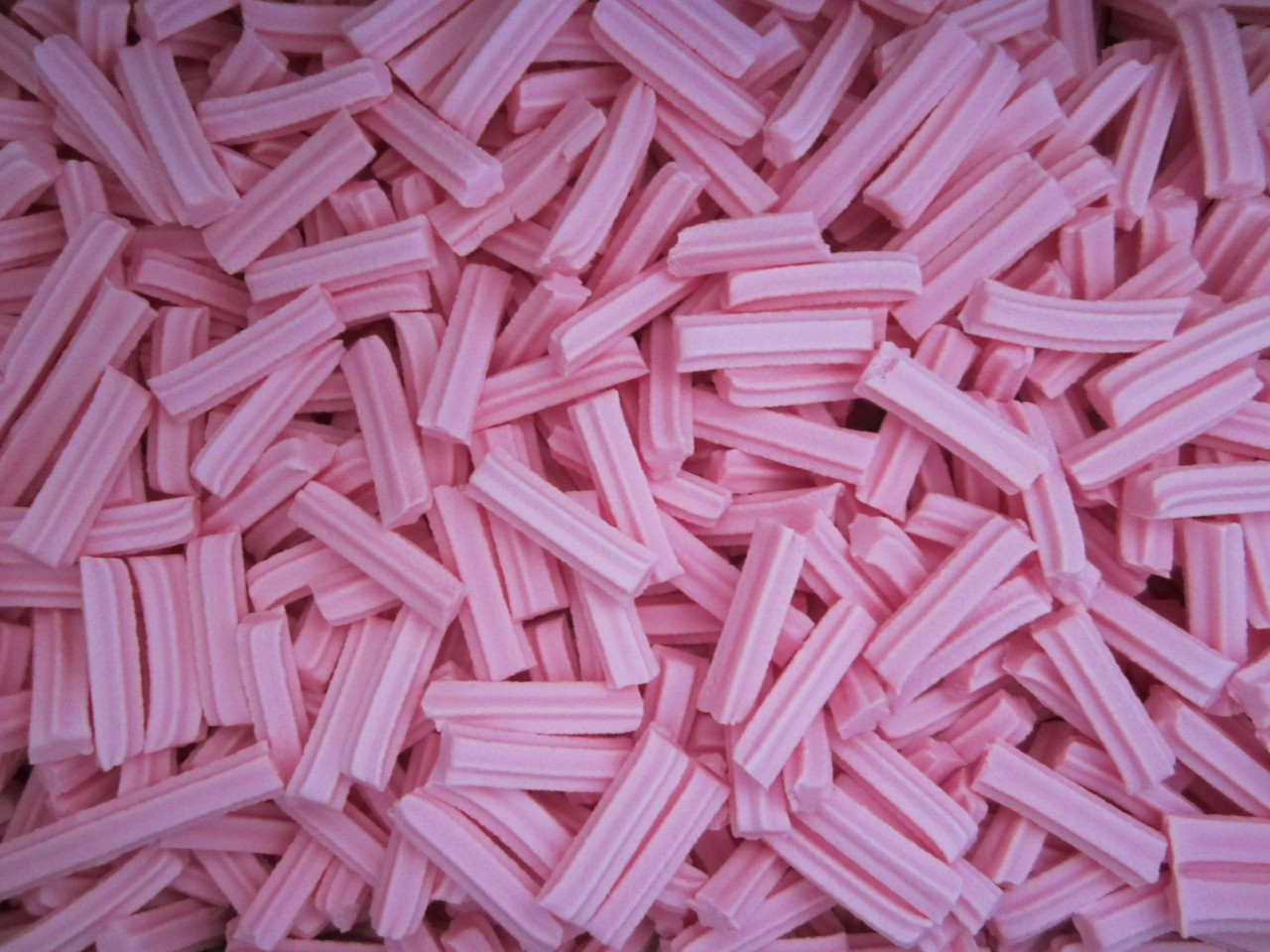 Mini Pink Musk Sticks | Confectionery World