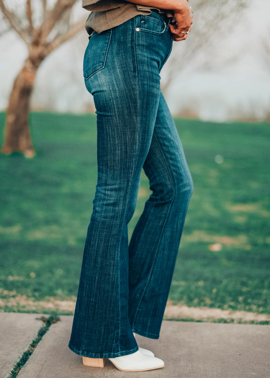 outfits with vintage jeans