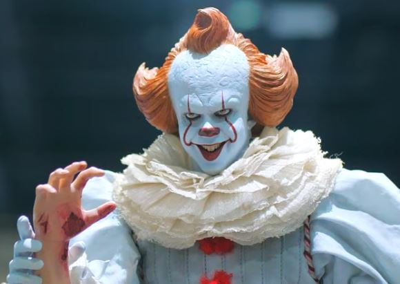 pennywise hot toys