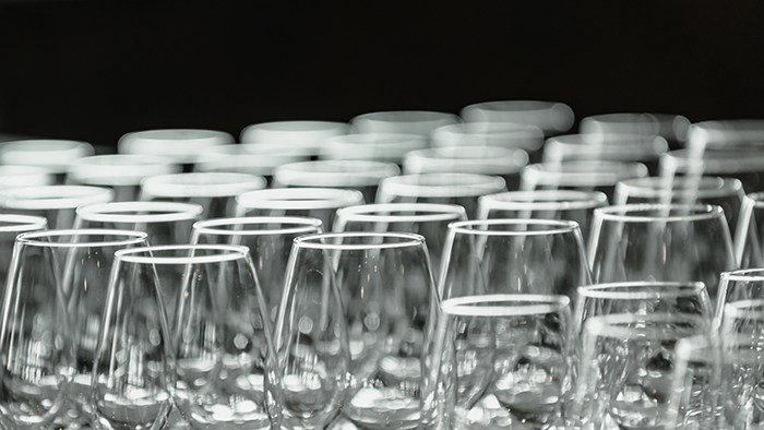 wholesale wine glasses