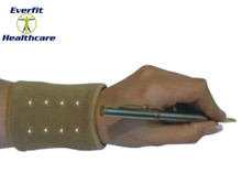 D WICKS SLIP ON MAGNETIC WRIST SUPPORT