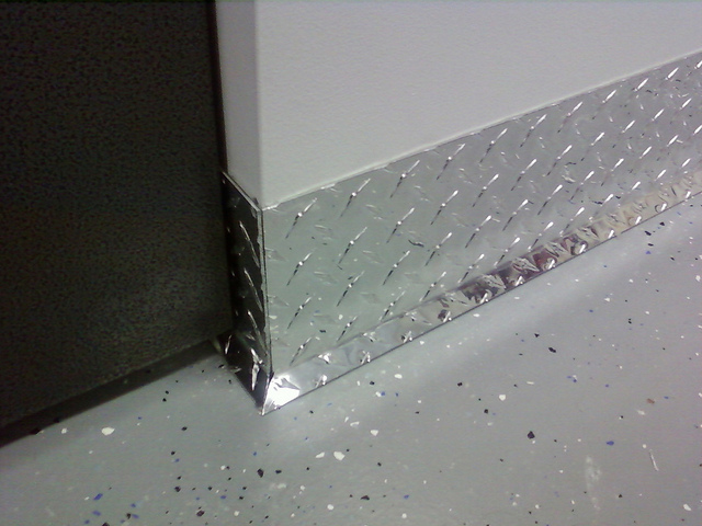 Diamond Plate Base Molding 6-inch-diamond-plate-baseboard-meeting-at-an-outside-corner.jpg