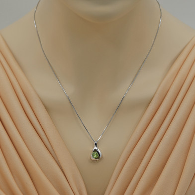 Peridot Sterling Silver Chiseled Pendant Necklace