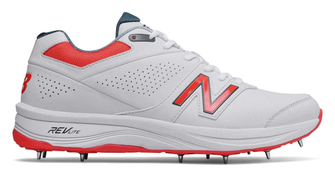 New balance 2019 cricket 2024 shoes