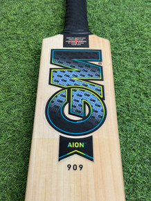 GM AION 909 English Willow Cricket Bat' 2024