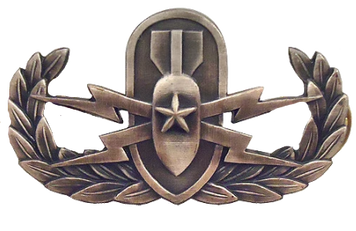 Navy Badge: Senior Explosive Ordnance Disposal - regulation, oxidized