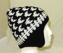 TOQUE HAT W EAR FLAP PRINTED CHENILLE