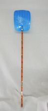 FLY SWATTER 28" PLASTIC FLORAL HANDLE
