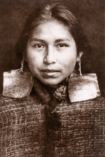 POST CARD 1PC NATIVE YOUNG WOMAN 4" x 6"