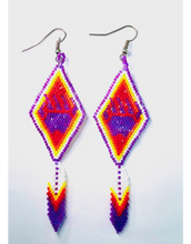 BEADED EARRINGS BEAR PAW