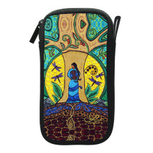 Accessories Case Artists "Strong Earth Women" By Leah Dorion