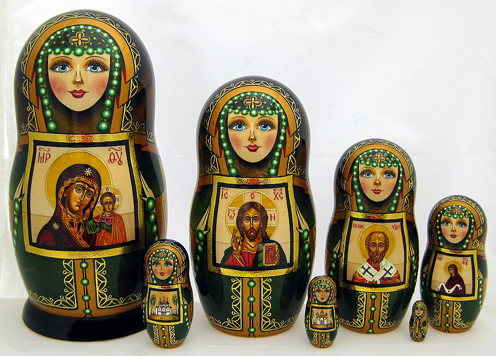 large matryoshka dolls