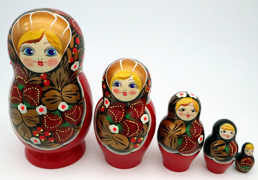 Traditional Nesting Doll w/ Rose 5pc./4