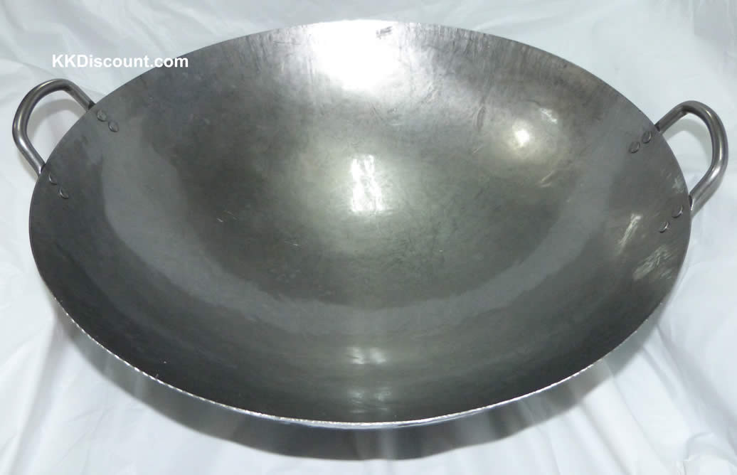 https://cdn2.bigcommerce.com/server5700/11938/products/567/images/1638/18-inch-two-handles-chinese-wok-top__39299.1487912996.1280.1280.jpg?c=2