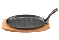 PYROCAST 27cm x 18cm Oval Sizzle Plate with Maple Tray