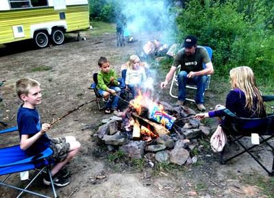 stick-burning-with-the-kids.jpg