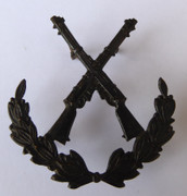 Vintage  Military  Crossed .303 Rifle Marksman Sniper Badge