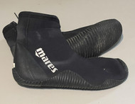 Used -  Mares 5mm Dive Boots -Size 10