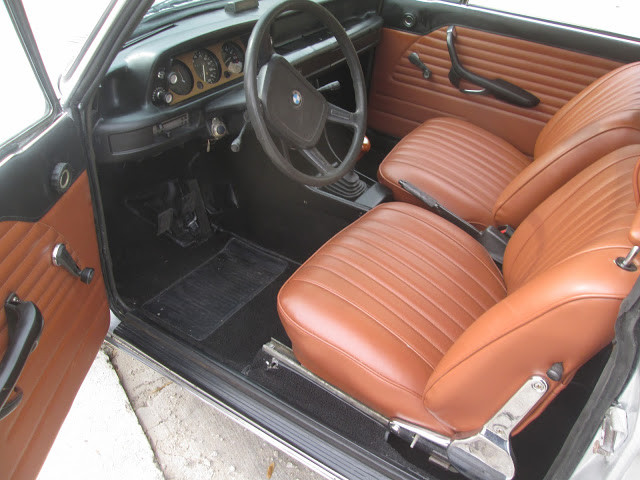 bmw 2002 seat upholstery