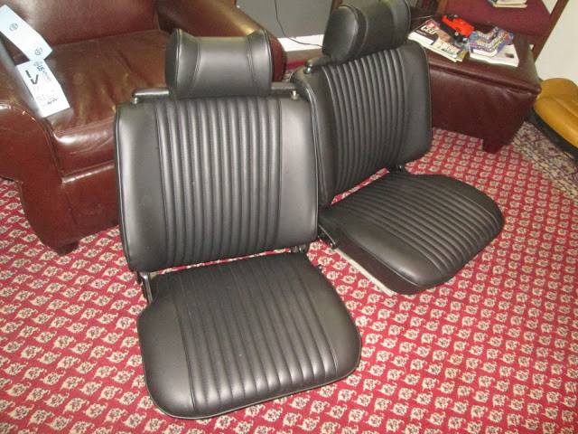 bmw 2002 seat upholstery