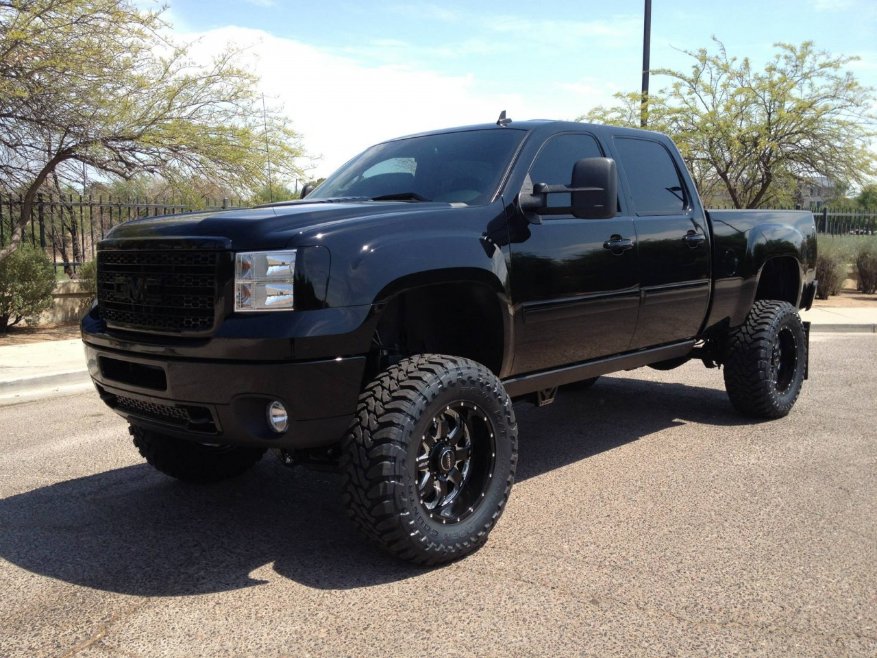 2011 2013 Gmc Sierra 2500hd 4wd Gas Engine 7 Lift Kit Mcgaughys 52353